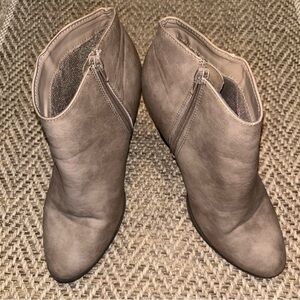 City Classified Womens Ankle Boots Size 9 Charcoal/med grey